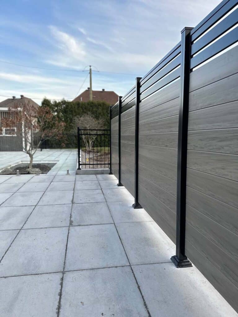 Clôture en PVC ou Karbon